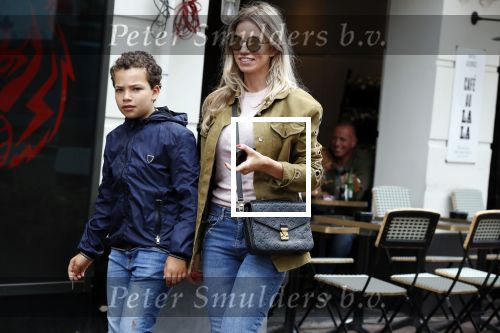 Amsterdam 18 juni 2018
Christie Bokma met zoontje op de pc hooftstraat.