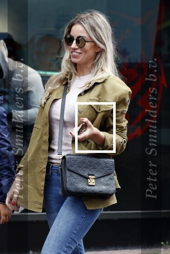 Amsterdam 18 juni 2018
Christie Bokma met zoontje op de pc hooftstraat.