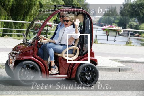 Amsterdam 17 juni 2018
Connie Witteman met verloofde Eugene v Dun in een nieuw Biro karretje