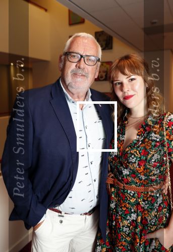 Rotterdam 18 juni 2018
Society lunch op vliegveld Rotterdam. Ernst Daniel Smit met dochter Coosje
