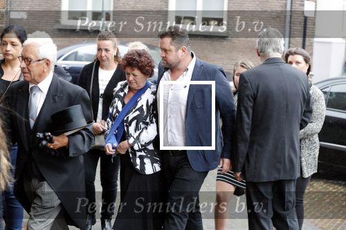 Tiel 18 juni 2018
Begrafenis vader Frans Duijts. Frans met vrouw kinderen en moeder
