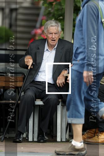 Amsterdam 19 juni 2018
Frits Bolkestein met zijn vrouw Femke Boersma op terras en op de utrechtsestraat.
