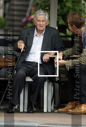 Amsterdam 19 juni 2018
Frits Bolkestein met zijn vrouw Femke Boersma op terras en op de utrechtsestraat.