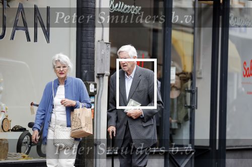 Amsterdam 19 juni 2018
Frits Bolkestein met zijn vrouw Femke Boersma op terras en op de utrechtsestraat.