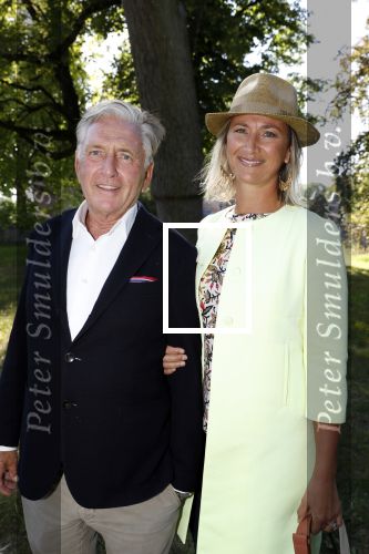 Haarzuilens 20 juni 2018
Haringparty op kasteel de Haar. Frits Kroymans met Nynke Wynia