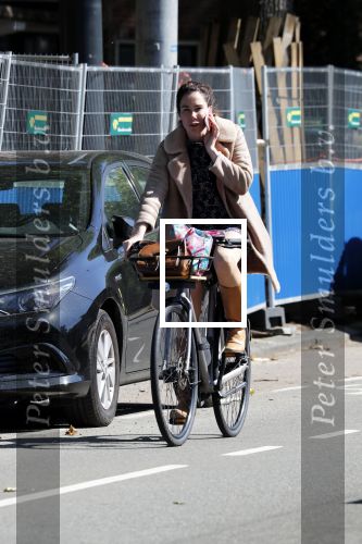 Amsterdam 20 juni 2018
Halina Reijn vertrekt met fiets na bezoek aan Lassus tandartsen.