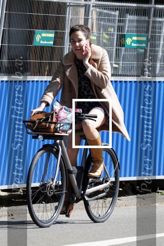 Amsterdam 20 juni 2018
Halina Reijn vertrekt met fiets na bezoek aan Lassus tandartsen.