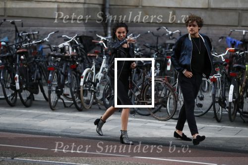 Amsterdam 11 juni 2018
Holly Brood en haar Vriend Soy Kroon dansend op straat