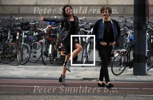 Amsterdam 11 juni 2018
Holly Brood en haar Vriend Soy Kroon dansend op straat