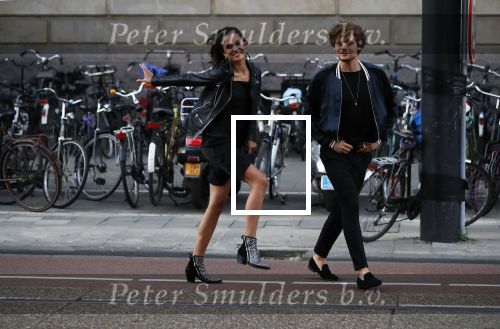 Amsterdam 11 juni 2018
Holly Brood en haar Vriend Soy Kroon dansend op straat