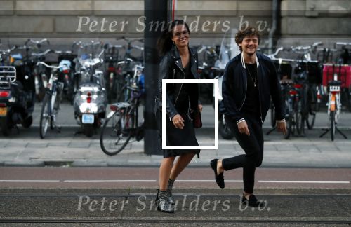 Amsterdam 11 juni 2018
Holly Brood en haar Vriend Soy Kroon dansend op straat