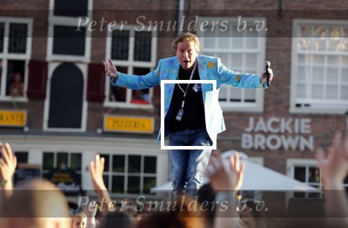 Amersfoort 20 juni 2018
Muziekfeest op het plein in Amersfoort. AVRO/TROS zenden het uit. Jan Paparazzi