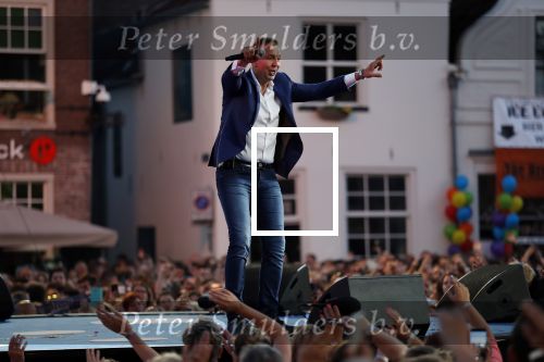Amersfoort 20 juni 2018
Muziekfeest op het plein in Amersfoort. AVRO/TROS zenden het uit. Jannes