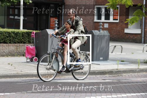 Amsterdam 15 juni 2018
Johan Neijenhuis met dochter op de fiets.