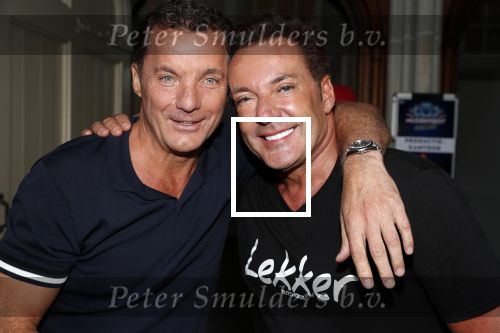 Amersfoort 20 juni 2018
Muziekfeest op het plein in Amersfoort. AVRO/TROS zenden het uit. John de Bever  met Gerard Joling