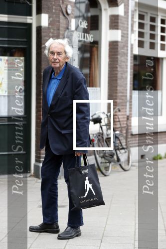 Amsterdam 20 juni 2018
Joop v Zijl op straat in Amsterdam zuid.