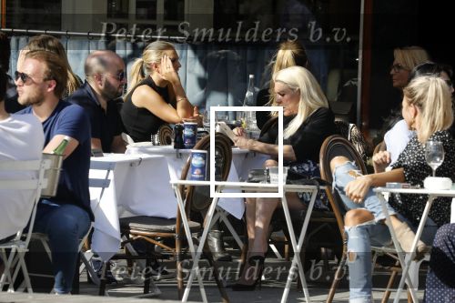 Amsterdam 18 april 2018
Judith osborn met (een) vriend op etrras bij George.