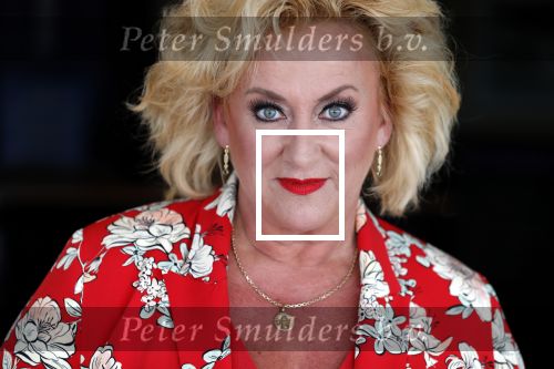 Muiden 18 juni 2018
UITREIKING COSMOQUEEN AWARD 2018 AAN KARIN BLOEMEN EN MARJOLEIN DE JONG door Anita Witzier.