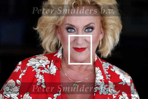 Muiden 18 juni 2018
UITREIKING COSMOQUEEN AWARD 2018 AAN KARIN BLOEMEN EN MARJOLEIN DE JONG door Anita Witzier.