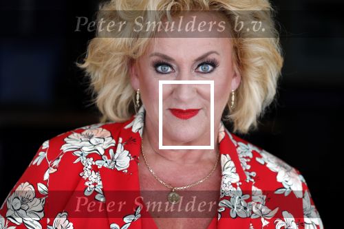Muiden 18 juni 2018
UITREIKING COSMOQUEEN AWARD 2018 AAN KARIN BLOEMEN EN MARJOLEIN DE JONG door Anita Witzier.