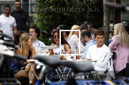 Amsterdam 9 juni 2018
Lil Kleine op terras met zijn vriendin Jaimy Vaes.