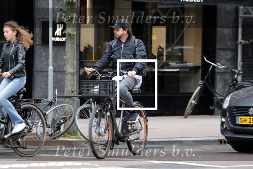 Amsterdam 21 juni 2018
Mari v d Ven op de pc hooftstraat.