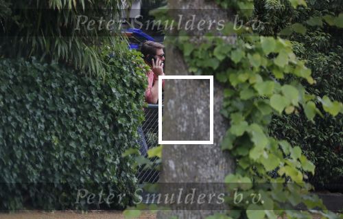 Amsterdam 18 juni 2018
Martijn Krabbe bellend voor zijn huis
