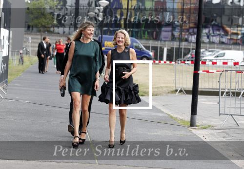 Amsterdam 16 juni 2018
Amsterdam diner in afas live (HMH). Prinses Mabel met haar zus .