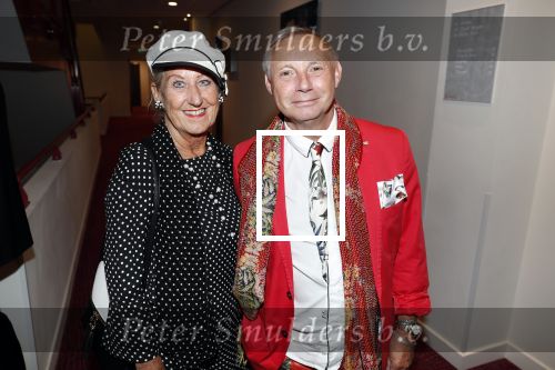 Rotterdam 18 juni 2018
Society lunch op vliegveld Rotterdam. Ronald Kolk met een vriendin