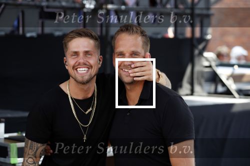 Waalwijk 26 juni 2019
Tros muziekfeest op het plein in Waalwijk.Andre Hazes met manager Sjoerd