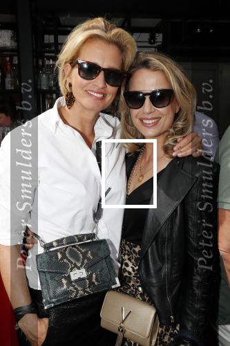 Amsterdam 6 juni 2019
Talkies terras awards bij de Harbour club . Anouk Smulders met Evelien Leijten