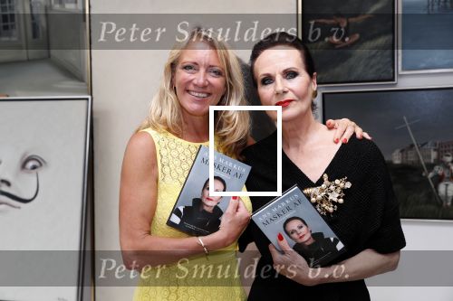 Amsterdam 28 juni 2019
Boekpresentatie Ans Markus bij haar in het atelier. Ans en Barbara v Beukering