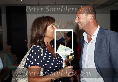 Amsterdam 1 juli 2019
Astrid Joosten met haar nieuwe vriend Rob Peters . Ze vertrokken van het delamar theater (johan Kaartprijs) met hun vespa scooter richting huis.