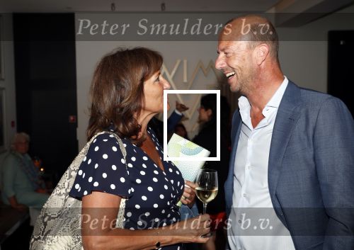 Amsterdam 1 juli 2019
Astrid Joosten met haar nieuwe vriend Rob Peters . Ze vertrokken van het delamar theater (johan Kaartprijs) met hun vespa scooter richting huis.