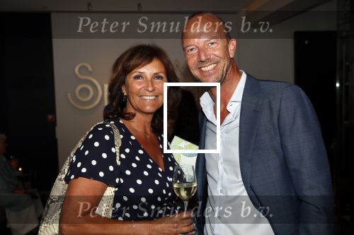 Amsterdam 1 juli 2019
Astrid Joosten met haar nieuwe vriend Rob Peters . Ze vertrokken van het delamar theater (johan Kaartprijs) met hun vespa scooter richting huis.