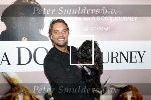 Amsterdam 12 juni 2019
Premiere a dogs Journey by Lucky Smit.
Bas Smit Anouk Smulders en Rosanna Kluivert zijn aanwezig met hun honden.