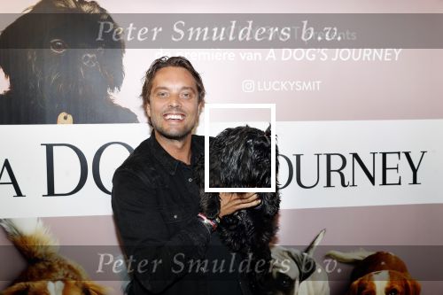 Amsterdam 12 juni 2019
Premiere a dogs Journey by Lucky Smit.
Bas Smit Anouk Smulders en Rosanna Kluivert zijn aanwezig met hun honden.