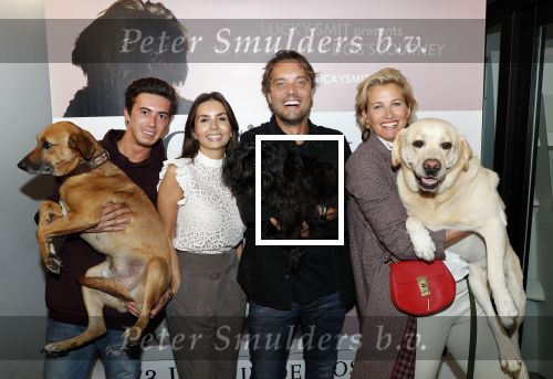 Amsterdam 12 juni 2019
Premiere a dogs Journey by Lucky Smit.
Bas Smit Anouk Smulders en Rosanna Kluivert zijn aanwezig met hun honden. Nino Wilkes