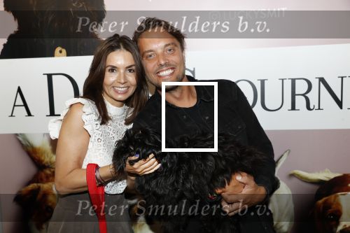 Amsterdam 12 juni 2019
Premiere a dogs Journey by Lucky Smit.
Bas Smit Anouk Smulders en Rosanna Kluivert zijn aanwezig met hun honden.