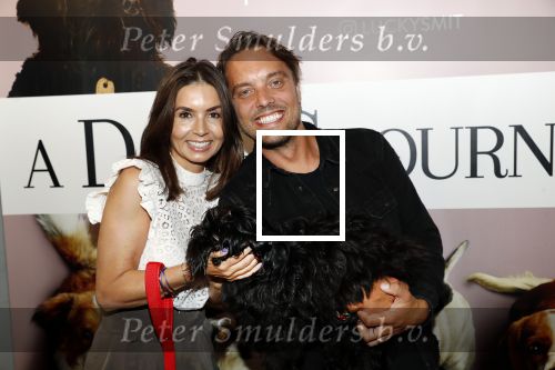 Amsterdam 12 juni 2019
Premiere a dogs Journey by Lucky Smit.
Bas Smit Anouk Smulders en Rosanna Kluivert zijn aanwezig met hun honden.
