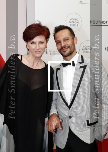 Amsterdam 29 juni 2019
Premiere young patrons circle in de stopera. Chazia Mourali met een kennis
