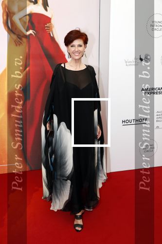 Amsterdam 29 juni 2019
Premiere young patrons circle in de stopera. Chazia Mourali met een kennis