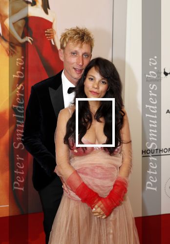 Amsterdam 29 juni 2019
Premiere young patrons circle in de stopera. Chloe Leenheer en partner . Cloe is zwanger