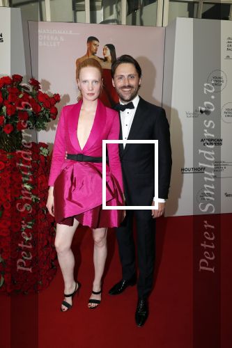 Amsterdam 29 juni 2019
Premiere young patrons circle in de stopera. Cicely Telman met haar partner