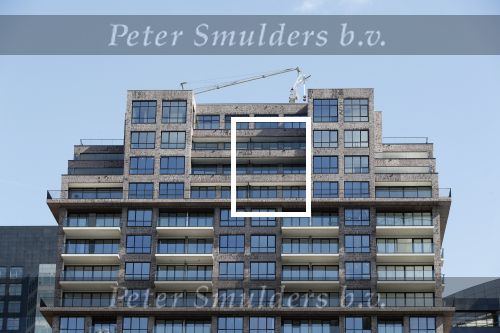 Amsterdam 17 juni 2019
Daley Blind en zijn vrouw Candy Rae gaan binnenkort in hun nieuwe apopartement / penthouse wonen op de zuidas . Het complex heet Xavier.