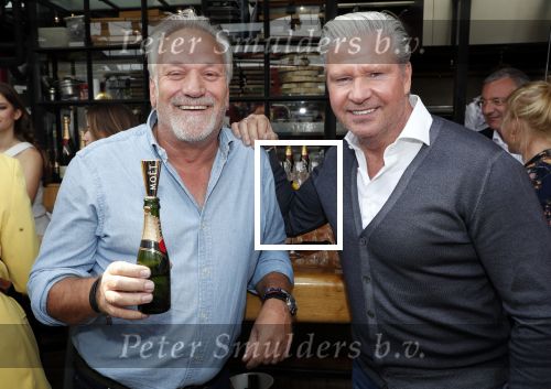 Amsterdam 6 juni 2019
Talkies terras awards bij de Harbour club . Dries Roelvink met Frank Wisse