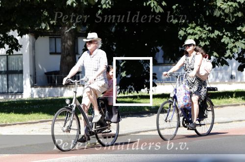Amsterdam 29 juni 2019
Eddy habbema met vrouw en kleindochter op de fiets.