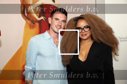 Amsterdam 29 juni 2019
Premiere young patrons circle in de stopera. Eva Simons met haar nieuwe vriend