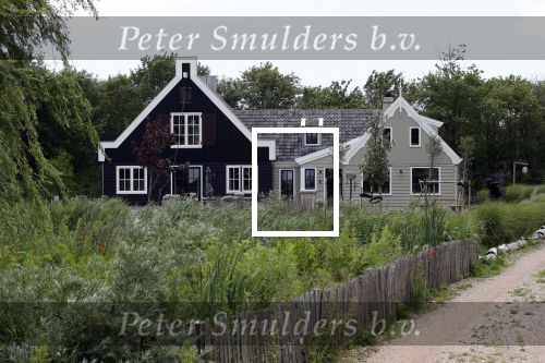 Castricum 13 juni 2019
Henny Huisman wordt geinterviewd door Catherine Keyl bij zijn huis.