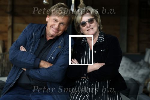 Castricum 13 juni 2019
Henny Huisman wordt geinterviewd door Catherine Keyl bij zijn huis.
